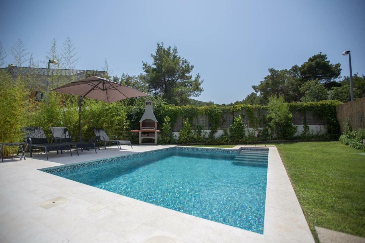 Luxury With Private Heated Pool Appartamento *